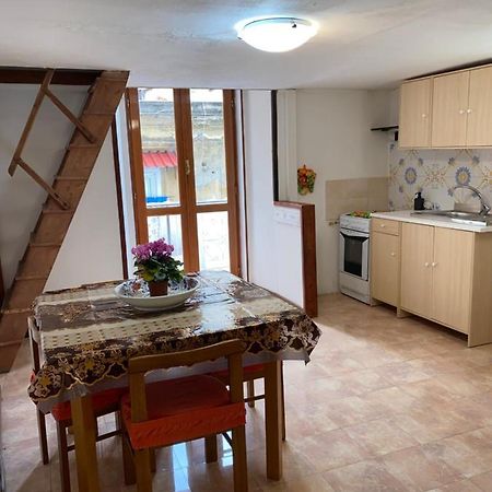 La Casa Di Gemma Lägenhet Neapel Exteriör bild