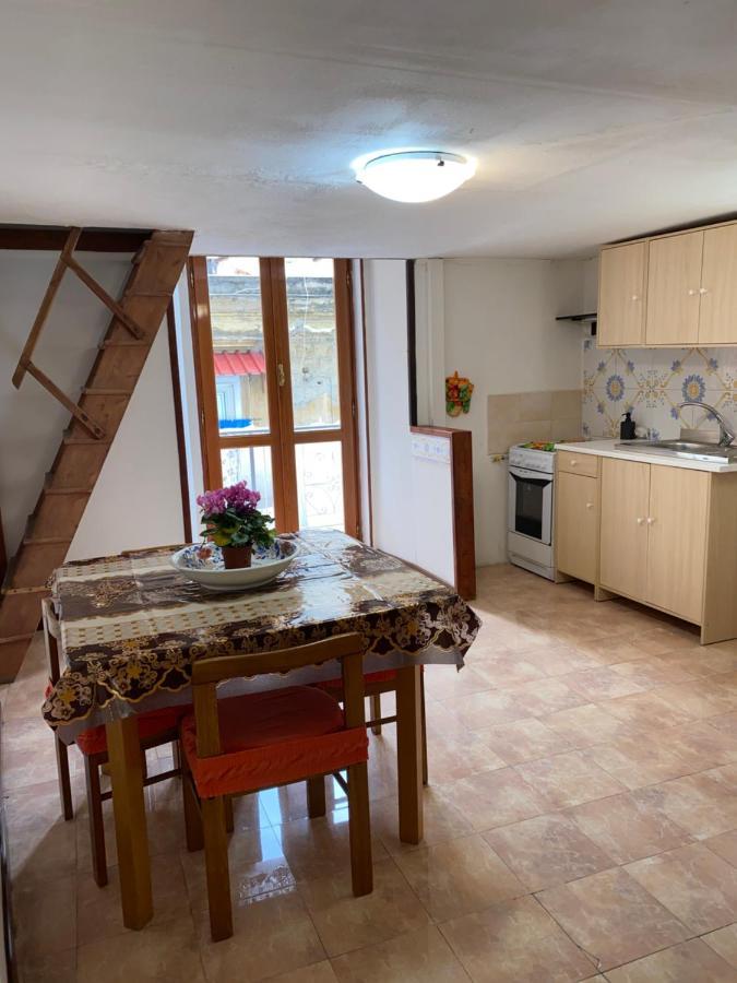 La Casa Di Gemma Lägenhet Neapel Exteriör bild